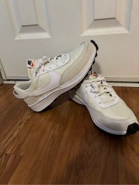 Nike Women’s White and Cream Trail-Style Sneakers with Black Outsole